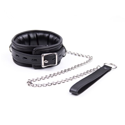 Crimson Surrender Comfort Leather Collar with Leash 